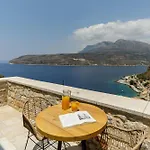 Trapela Luxury 4* Limeni
