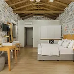 Trapela Luxury Ξενοδοχείο 4*