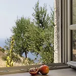 Trapela Luxury Hotel Liménion