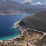 Trapela Luxury Hotel 4*