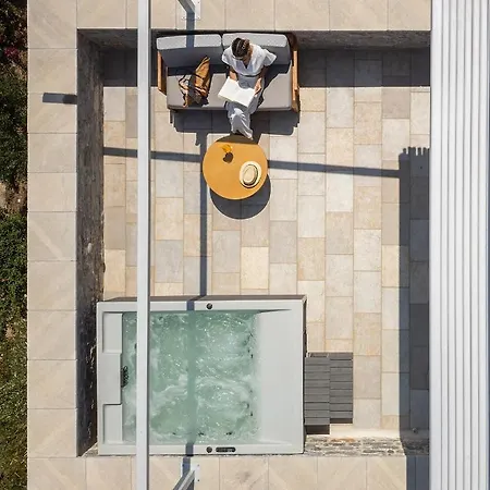 Trapela Luxury Hotel