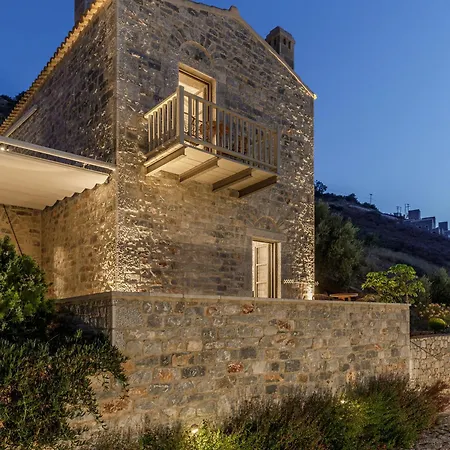 Trapela Luxury Hotel 4*
