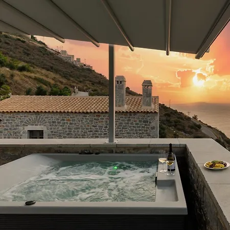 Trapela Luxury Hotel Limeni