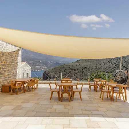 Trapela Luxury Hotel Limeni