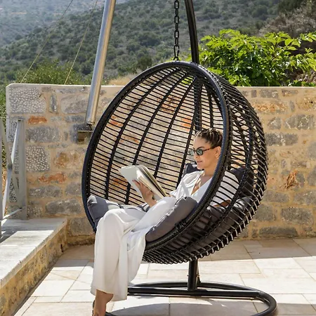 Ξενοδοχείο Trapela Luxury 4*
