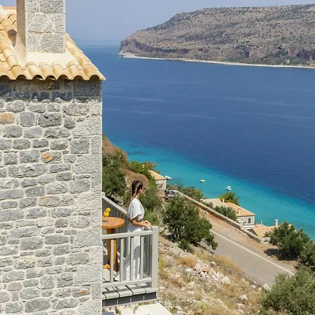 Trapela Luxury Limeni