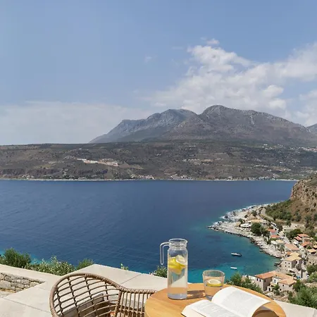 Trapela Luxury Hotel Limeni