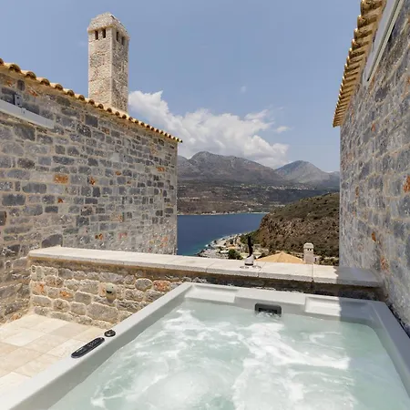 Trapela Luxury 4* Limeni