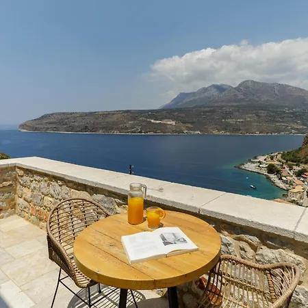 Trapela Luxury 4* Limeni