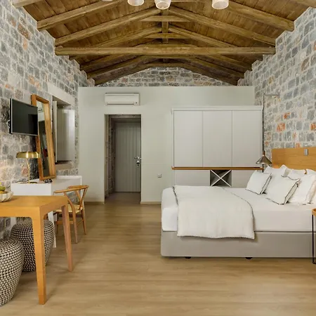 Trapela Luxury 4* Limeni