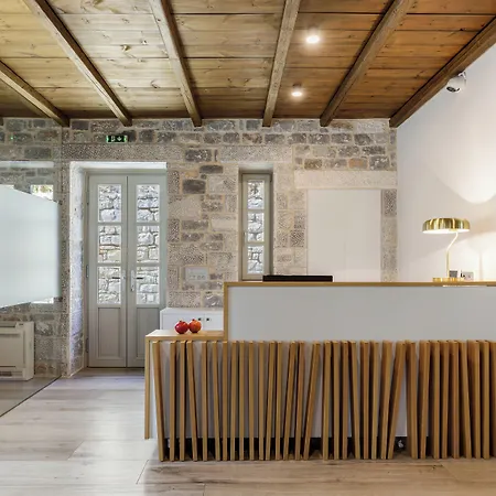 Trapela Luxury Hotel Limeni