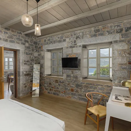 Trapela Luxury Hotel