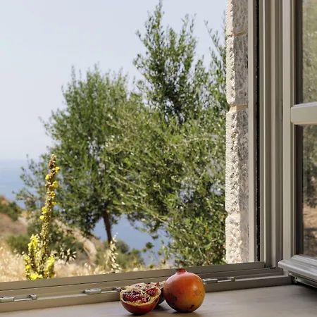 Trapela Luxury Hotel Limeni