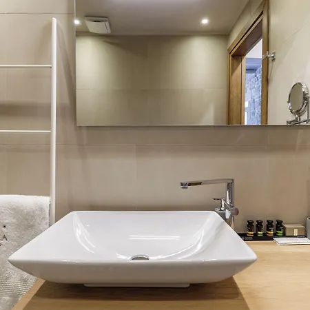 Trapela Luxury 4*