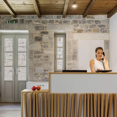 Trapela Luxury Hotel Limeni