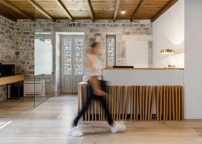 Отель Trapela Luxury Лимени