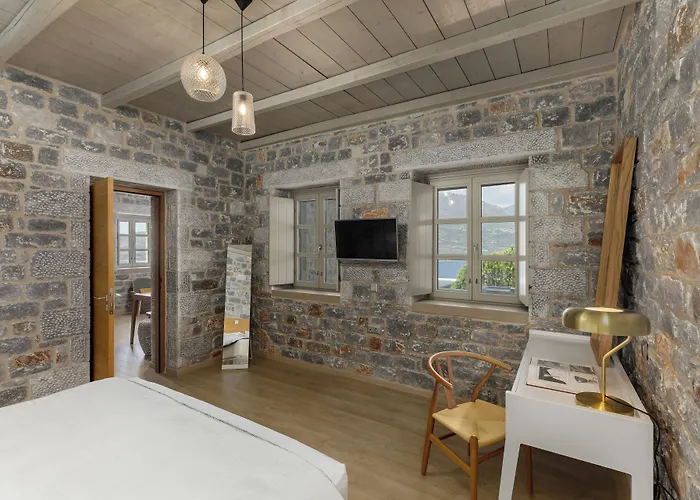 Trapela Luxury Отель